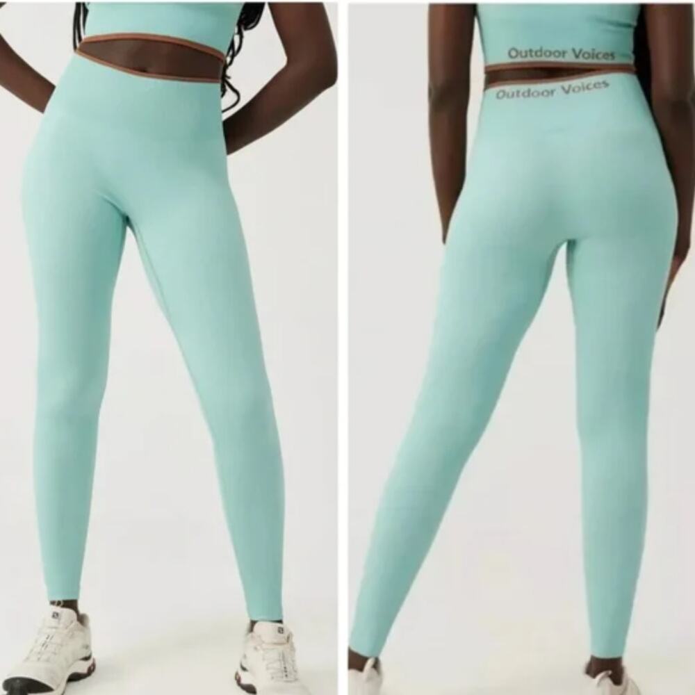 NWT Outdoor Voices Seamless Ribbed 7/8 Leggings in‎ Storm Blue/Brown